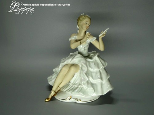 Купить фарфоровую статуэтку Schaubach Kunst Балерина с зеркальцем